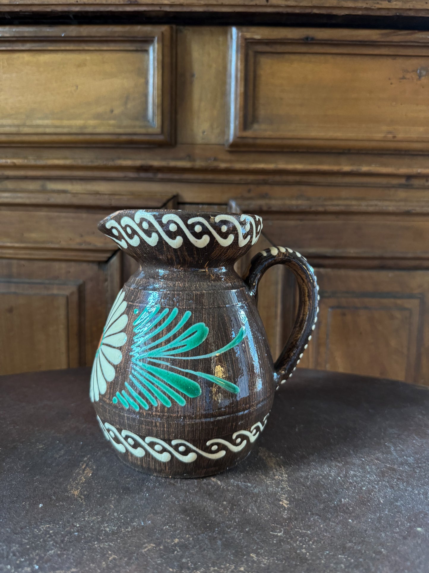 Pichet en céramique à décor de marguerite