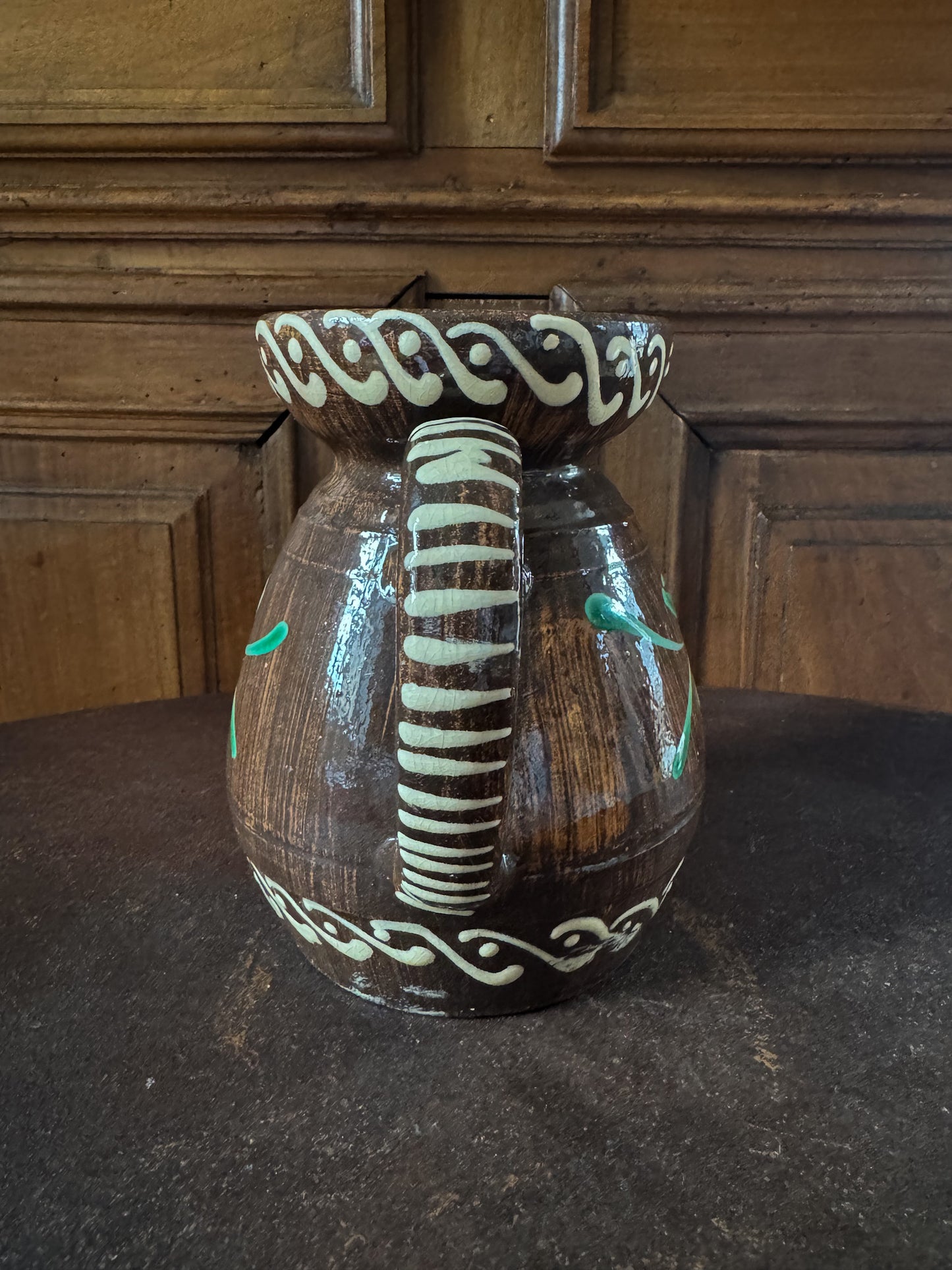 Pichet en céramique à décor de marguerite