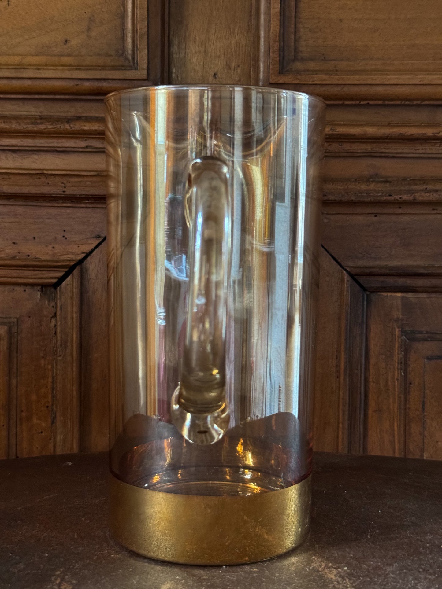 Grand pichet en verre nuancé doré