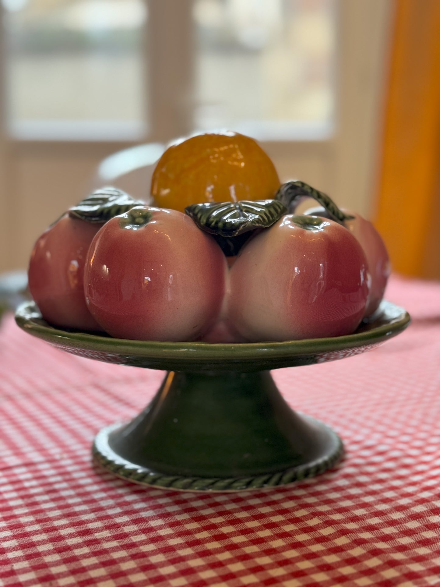 Coupe à fruits en barbotine
